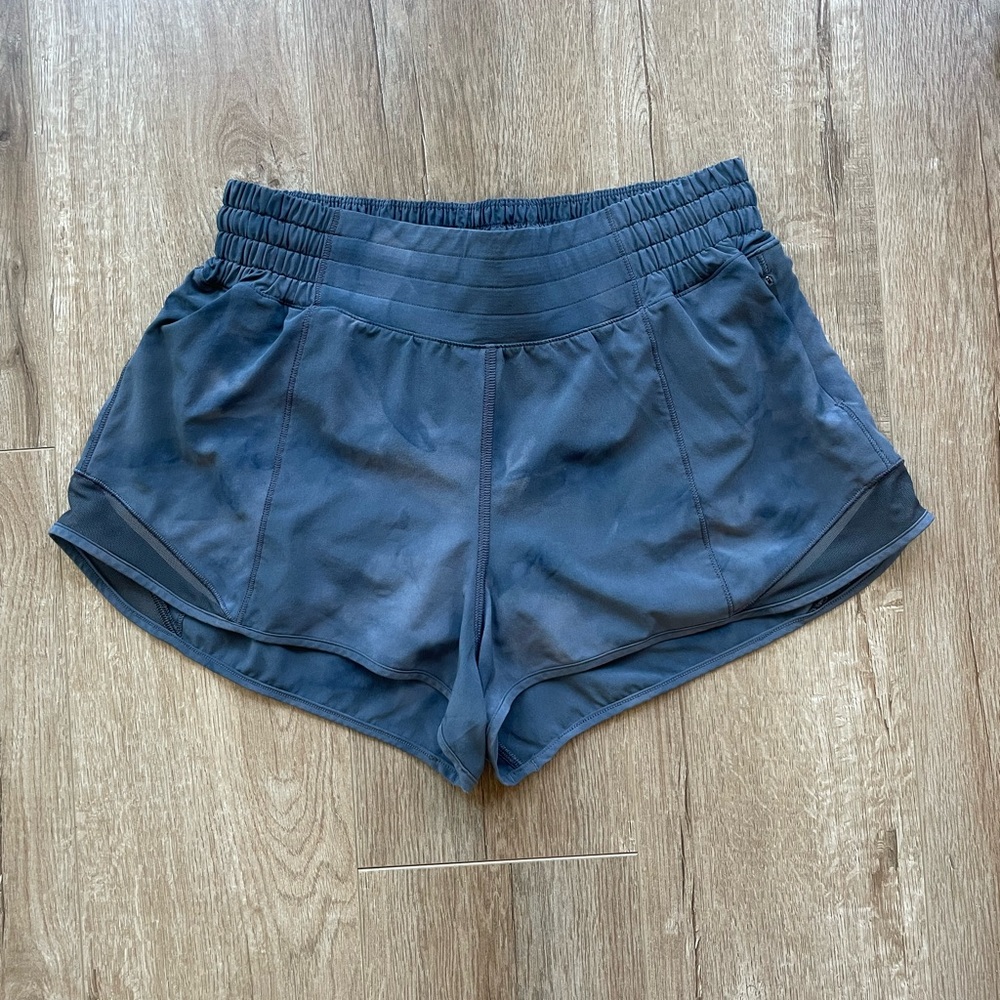 Lululemon Hotty Hot High-Rise Lined Short 2.5"